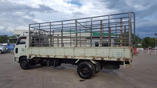 6ล้อล่อง HINO FC2W ยาว 5.5ม. คัทซีสวย เครื่องดี นิ่มๆแห้งๆ สภาพพร้อมใช้งานเลย ราคาต่อรองได้ ติดต่อ 0872976734