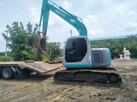 ขายsk135  รถสภาพเก่านอก ลองมาขับดูครับ เลี่ยมทุกจุด เอกสานซื้อขาย