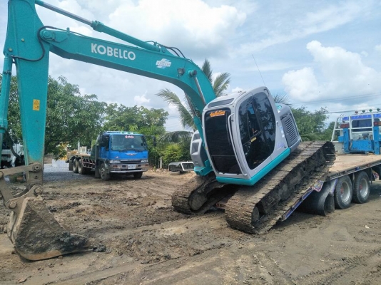 ขายsk135  รถสภาพเก่านอก ลองมาขับดูครับ เลี่ยมทุกจุด เอกสานซื้อขาย