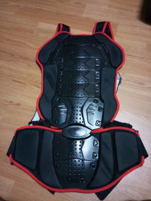 หมวกกันน๊อคREAL-BEON,เสื้ออินเนอร์WorkingWicking,การ์ดหลังFox,ฟรีการ์ดศอก-เข่าFox หมวกกันน๊อคREAL-BEON,เสื้ออินเนอร์WorkingWicking,การ์ดหลังFox,ฟรีการ์ดศอก-เข่าFox