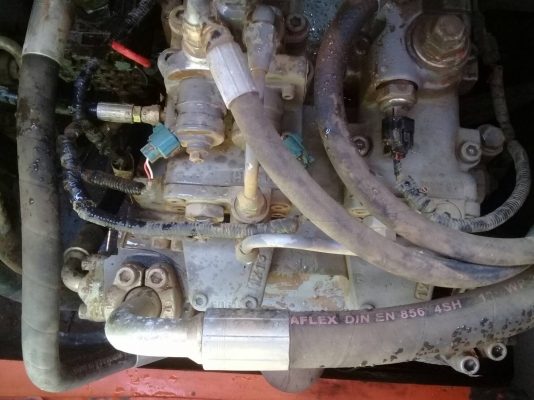 HITASHI 200 ZS-1 ใช้งาน10500ช.ม ไฟฟ้าตรบ ช่วงล่างเต็ม