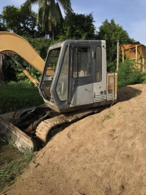 ขาย 255,000 SUMITOMO s 160 เครื่องดี ปั้มแรง เอวแน่น ช่วงล่างดี โซ่ยาง รถอยู่ นครปฐม 090-772-3710 090-772-3708