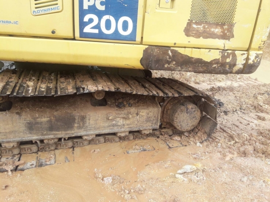 KOMATSU PC200-7 เอกสารเล่มทะเบียน สนใจโทรมาเลยครับ ราคา 830,000 บาท