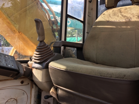 PC200-5..เดิมๆสภาพดี สวย.. คอนโทนสั้น ไฟครบ เอวแน่น ช่วงล่างสวย