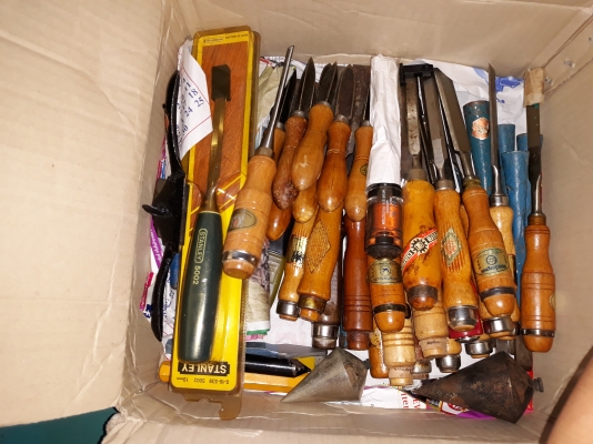 ขายสิ่วจระเข้สามดาว MADE IN GERMANY.เก่าเก็บราคาต่อด้าม