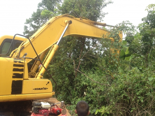 ขาย Komatsu pc200_6 เล่มทะเบียน เจ้าของขายเอง ไช้งานปกติ