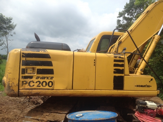 ขาย Komatsu pc200_6 เล่มทะเบียน เจ้าของขายเอง ไช้งานปกติ