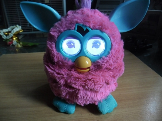 ตุ๊กตา Furby สีชมพู น่ารักแสนซน