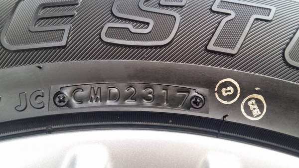 ขายล้อแม็กป้ายแดง dmax 18" ยางปี17สนใจติดต่อร้าน ก.เจริญการยางครับ 081-3747940