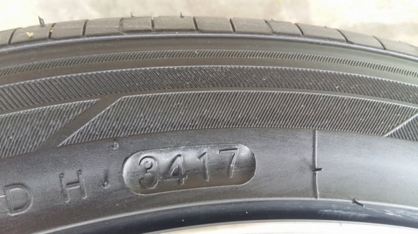 ขายล้อแม็ก jazz 16"&times;6" พร้อมยางใหม่hankook ปี17 สนใจติดต่อร้าน ก.เจริญการยางครับ 081-3747940