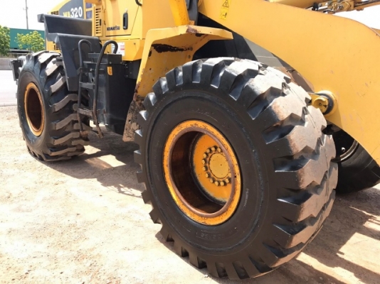 ขายรถตักล้อยาง KOMATSU WA320-5 รถนอกนำเข้าจากญี่ปุ่น สภาพสวยพร้อมใช้งาน มีVDOการทำงานครับ ขายรถตักล้อยาง KOMATSU WA320-5 รถนอกนำเข้าจากญี่ปุ่น สภาพสวยพร้อมใช้งาน มีVDOการทำงานครับ