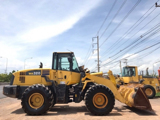 ขายรถตักล้อยาง KOMATSU WA320-5 รถนอกนำเข้าจากญี่ปุ่น สภาพสวยพร้อมใช้งาน มีVDOการทำงานครับ ขายรถตักล้อยาง KOMATSU WA320-5 รถนอกนำเข้าจากญี่ปุ่น สภาพสวยพร้อมใช้งาน มีVDOการทำงานครับ