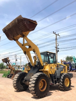 ขายรถตักล้อยาง KOMATSU WA320-5 รถนอกนำเข้าจากญี่ปุ่น สภาพสวยพร้อมใช้งาน มีVDOการทำงานครับ ขายรถตักล้อยาง KOMATSU WA320-5 รถนอกนำเข้าจากญี่ปุ่น สภาพสวยพร้อมใช้งาน มีVDOการทำงานครับ