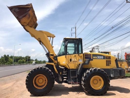 ขายรถตักล้อยาง KOMATSU WA320-5 รถนอกนำเข้าจากญี่ปุ่น สภาพสวยพร้อมใช้งาน มีVDOการทำงานครับ ขายรถตักล้อยาง KOMATSU WA320-5 รถนอกนำเข้าจากญี่ปุ่น สภาพสวยพร้อมใช้งาน มีVDOการทำงานครับ