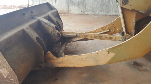 ขาย รถตัก KOMATSU 510 กรองเดี่ยว เครื่องดี เกียร์ดี ปั้มแรง ทำงานคล่องตัว ยางเต็ม ต่อแขนเรียบร้อยแล้ว ขาย รถตัก KOMATSU 510 กรองเดี่ยว เครื่องดี เกียร์ดี ปั้มแรง ทำงานคล่องตัว ยางเต็ม ต่อแขนเรียบร้อยแล้ว