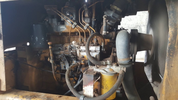 ขาย รถตัก KOMATSU 510 กรองเดี่ยว เครื่องดี เกียร์ดี ปั้มแรง ทำงานคล่องตัว ยางเต็ม ต่อแขนเรียบร้อยแล้ว ขาย รถตัก KOMATSU 510 กรองเดี่ยว เครื่องดี เกียร์ดี ปั้มแรง ทำงานคล่องตัว ยางเต็ม ต่อแขนเรียบร้อยแล้ว