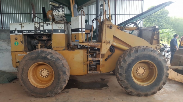 ขาย รถตัก KOMATSU 510 กรองเดี่ยว เครื่องดี เกียร์ดี ปั้มแรง ทำงานคล่องตัว ยางเต็ม ต่อแขนเรียบร้อยแล้ว ขาย รถตัก KOMATSU 510 กรองเดี่ยว เครื่องดี เกียร์ดี ปั้มแรง ทำงานคล่องตัว ยางเต็ม ต่อแขนเรียบร้อยแล้ว