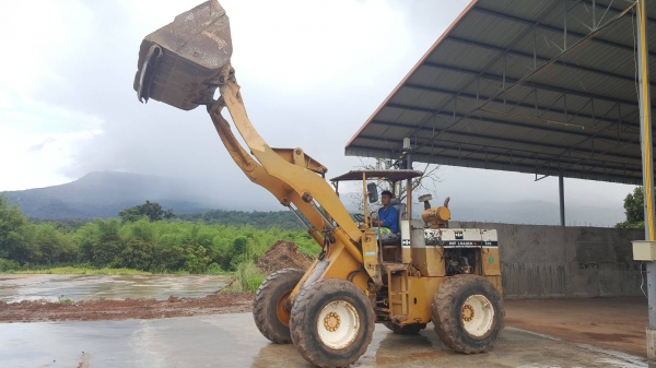 ขาย รถตัก KOMATSU 510 กรองเดี่ยว เครื่องดี เกียร์ดี ปั้มแรง ทำงานคล่องตัว ยางเต็ม ต่อแขนเรียบร้อยแล้ว