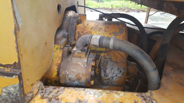 ขาย รถตัก KOMATSU 510 กรองเดี่ยว เครื่องดี เกียร์ดี ปั้มแรง ทำงานคล่องตัว ยางเต็ม ต่อแขนเรียบร้อยแล้ว ขาย รถตัก KOMATSU 510 กรองเดี่ยว เครื่องดี เกียร์ดี ปั้มแรง ทำงานคล่องตัว ยางเต็ม ต่อแขนเรียบร้อยแล้ว