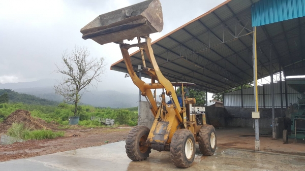 ขาย รถตัก KOMATSU 510 กรองเดี่ยว เครื่องดี เกียร์ดี ปั้มแรง ทำงานคล่องตัว ยางเต็ม ต่อแขนเรียบร้อยแล้ว ขาย รถตัก KOMATSU 510 กรองเดี่ยว เครื่องดี เกียร์ดี ปั้มแรง ทำงานคล่องตัว ยางเต็ม ต่อแขนเรียบร้อยแล้ว