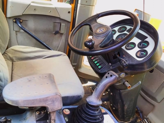 ขาย 1,150,000 รถตัก XCMG ขนาด 3 คิว รุ่นใหม่ล่าสุด สภาพ90\% ไมล์ 2,000 ชม. สวยเหมือนใหม่ เล่มทะเบียน รถสวย รถอยู่ ปทุมธานี 090-772-3710 090-772-3708