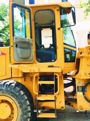 ขาย 1,150,000 รถตัก XCMG ขนาด 3 คิว รุ่นใหม่ล่าสุด สภาพ90\% ไมล์ 2,000 ชม. สวยเหมือนใหม่ เล่มทะเบียน รถสวย รถอยู่ ปทุมธานี 090-772-3710 090-772-3708