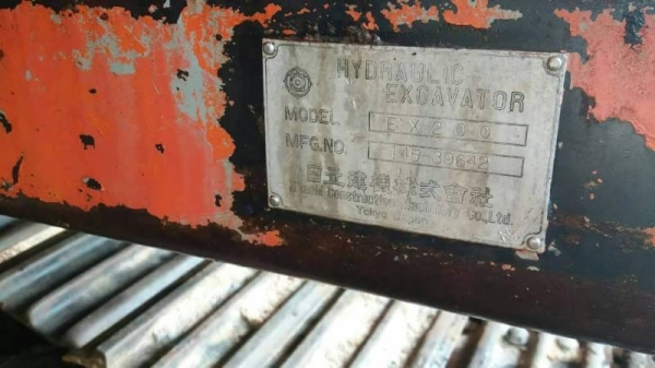 ขาย 395,000 บาท HITACHI EX200-1 เครื่องดี ปั้ม K3V โช่หนา เอวแน่น เอกสารชื้อขาย  รถอยู่ จ.ขอนแก่น 090-772-3710 090-772-3708
