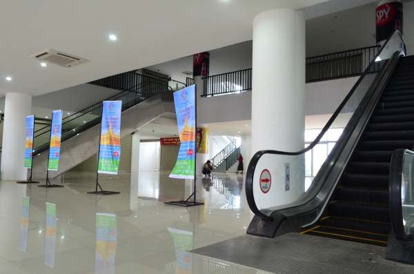 พื้นที่เช่าขายสินค้า ในห้างกลางเวียงจัน