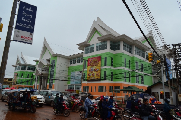 พื้นที่เช่าขายสินค้า ในห้างกลางเวียงจัน