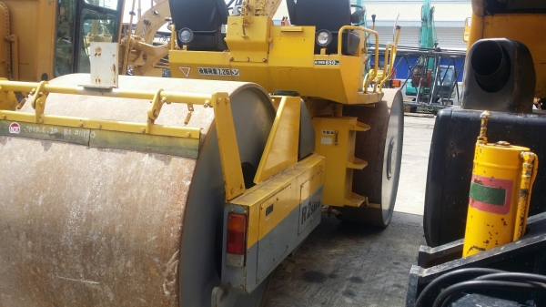 ขายขายรถบด R2S RR3-10180 ปี 1994 60 ชม โทร 061-4194021 พรภวิษย์ ขายขายรถบด R2S RR3-10180 ปี 1994 60 ชม โทร 061-4194021 พรภวิษย์