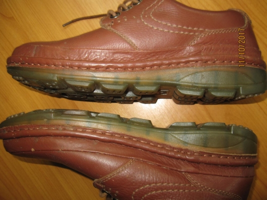 รองเท้า Dr. martens Made in England สภาพงาม ๆ เบอร์ 42 ยาว 26.5 ซม.