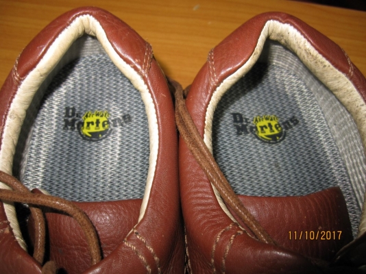รองเท้า Dr. martens Made in England สภาพงาม ๆ เบอร์ 42 ยาว 26.5 ซม.