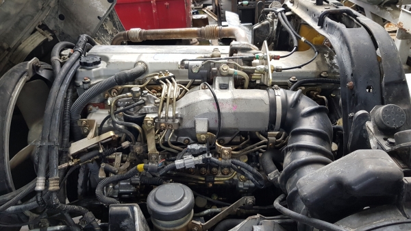 รถโม่ปูนเก่าญี่ปุ่น เครื่องยนต์ jo8c V รุ่นใหม่ 225 แรง ขนาด 3 คิว รถโม่ปูนเก่าญี่ปุ่น เครื่องยนต์ jo8c V รุ่นใหม่ 225 แรง ขนาด 3 คิว