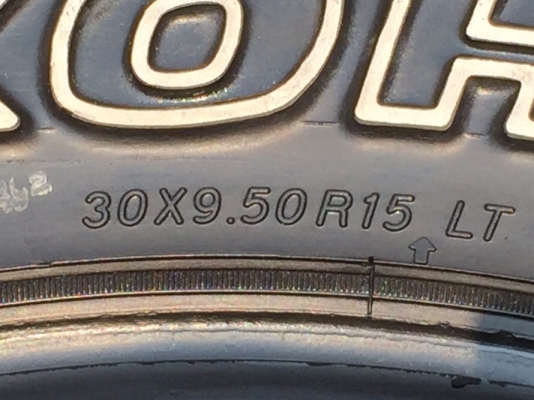 ยาง All Yokohama 30 9.5 R15 ปี15 ดอกเต็ม ไม่มีปะ ใช้ยาว ราคาไม่แพง ยาง All Yokohama 30 9.5 R15 ปี15 ดอกเต็ม ไม่มีปะ ใช้ยาว ราคาไม่แพง