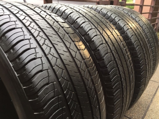 ยาง Michelin 265 60 18 ปี16 ดอกเต็ม ไม่มีปะ ใช้ยาว ราคาไม่แพง ยาง Michelin 265 60 18 ปี16 ดอกเต็ม ไม่มีปะ ใช้ยาว ราคาไม่แพง