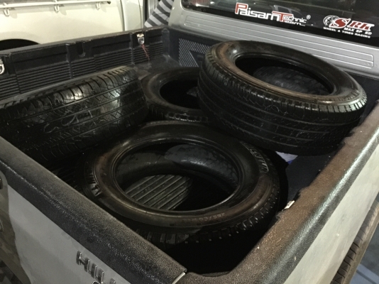 ยาง Michelin 265 60 18 ปี16 ดอกเต็ม ไม่มีปะ ใช้ยาว ราคาไม่แพง ยาง Michelin 265 60 18 ปี16 ดอกเต็ม ไม่มีปะ ใช้ยาว ราคาไม่แพง