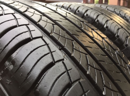 ยาง Michelin 265 60 18 ปี16 ดอกเต็ม ไม่มีปะ ใช้ยาว ราคาไม่แพง ยาง Michelin 265 60 18 ปี16 ดอกเต็ม ไม่มีปะ ใช้ยาว ราคาไม่แพง