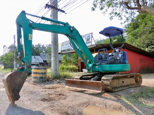 KOMATSU 40MR-1 <คอลโทนสั้นปั๊มนิ้ว> รถเก่านอกมีเอกสารใบอินวอยพร้อม☎️ติดต่อ 085-5632278 <ราคาต่อรองได้>