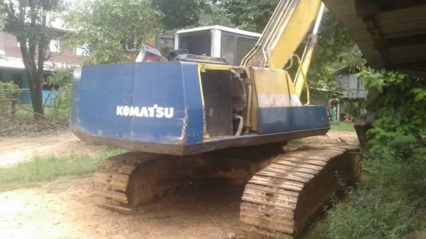 KOMATSU  PC 200-5