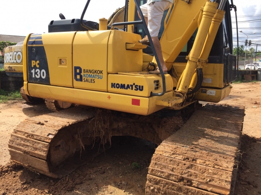ขายรถแบคโฮ KOMATSU PC130-8 ราคา 1500000