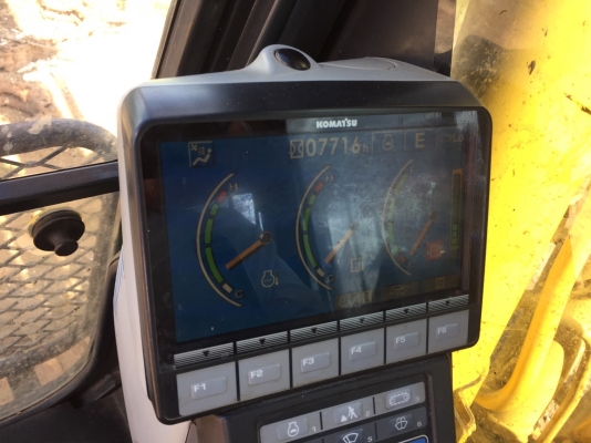ขายรถแบคโฮ KOMATSU PC130-8 ราคา 1500000
