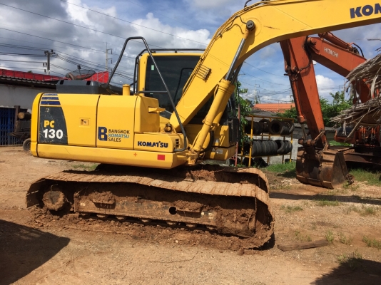 ขายรถแบคโฮ KOMATSU PC130-8 ราคา 1500000