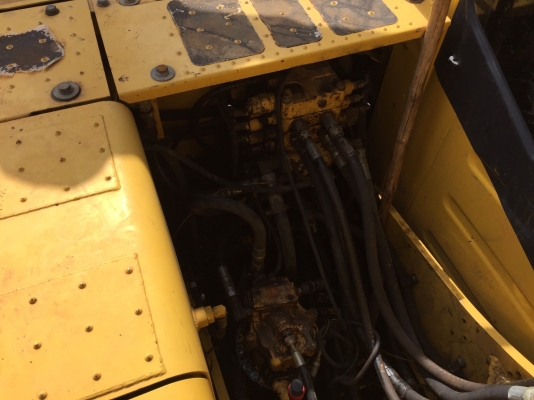 ขายรถแบคโฮ KOMATSU PC130-8 ราคา 1500000