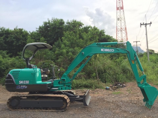 ขายรถขุดแบคโฮ KOBELCO SK030 ขนาดPc30 รถเก่านอกแท้100\% (คอนโทลสั้น ปั๊มนิ้ว แทรคเหล็ก) เครื่องแน่น ระบบไว ช่างล่างสวย รถพร้อมใช้งาน เอกสารใบอินวอยครบ              ????ราคา 395,000 บาท ต่อรองได้???? ☎️สนใจติดต่อ 096-3268553 (สถิตย์พันธ์) ID LINE 0963268553