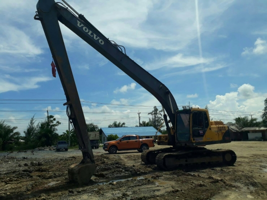 ขายรถแบคโฮ VOLVO EC210B ให้บูม 2 ชุด ราคา 1400000