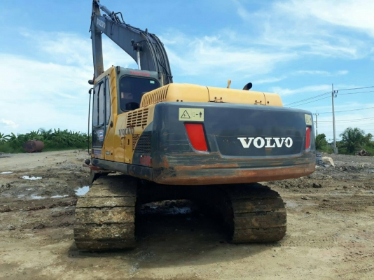 ขายรถแบคโฮ VOLVO EC210B ให้บูม 2 ชุด ราคา 1400000