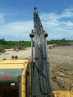 ขายรถแบคโฮ VOLVO EC210B ให้บูม 2 ชุด ราคา 1400000