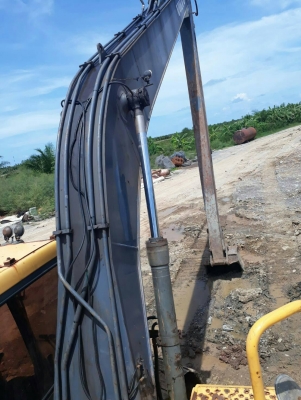 ขายรถแบคโฮ VOLVO EC210B ให้บูม 2 ชุด ราคา 1400000