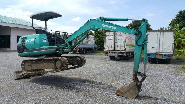 ขายรถแบคโฮ KOMATSU PC30-7 ราคา 265000