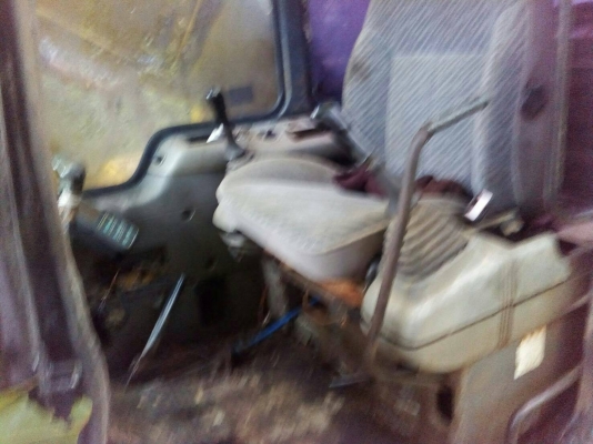 ขายรถแบคโฮ KOMATSU PC200-6 เอกสารเล่ม ราคา 650000